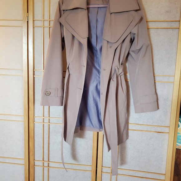 Light Beige London Fog Jacket/Trenchcoat Size Small - Picture 6 of 6